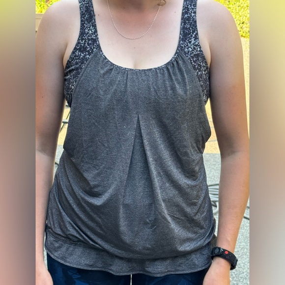 ⬇️🩷Lululemon Run Times Tank in Heathered Black/Rocky Road Sand Dune Ground - Picture 2 of 11